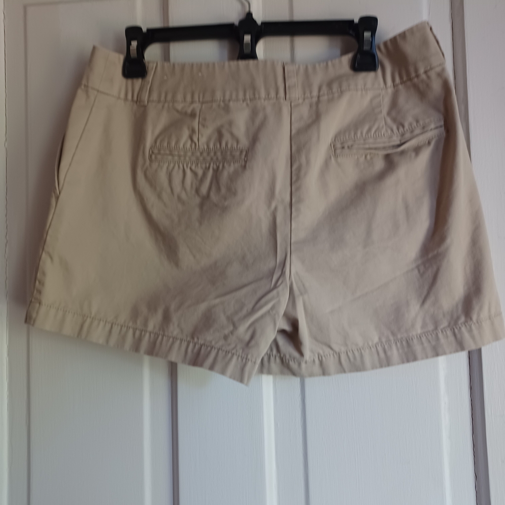 LOFT Women's Tan Cargo Shorts